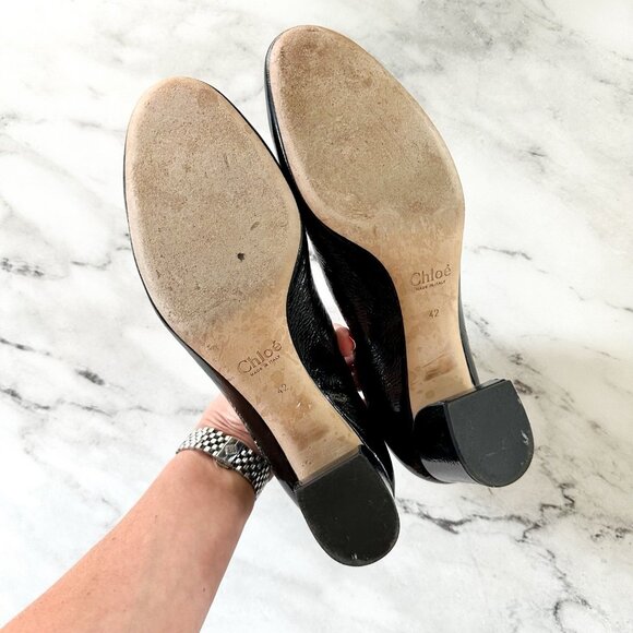 Chloe Womens Black Patent Leather Scalloped Low Block Pumps - Picture 7 of 9